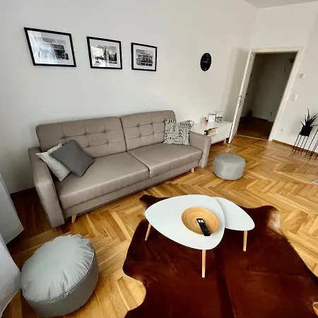 Firstclass 2r_apartment In Apartment